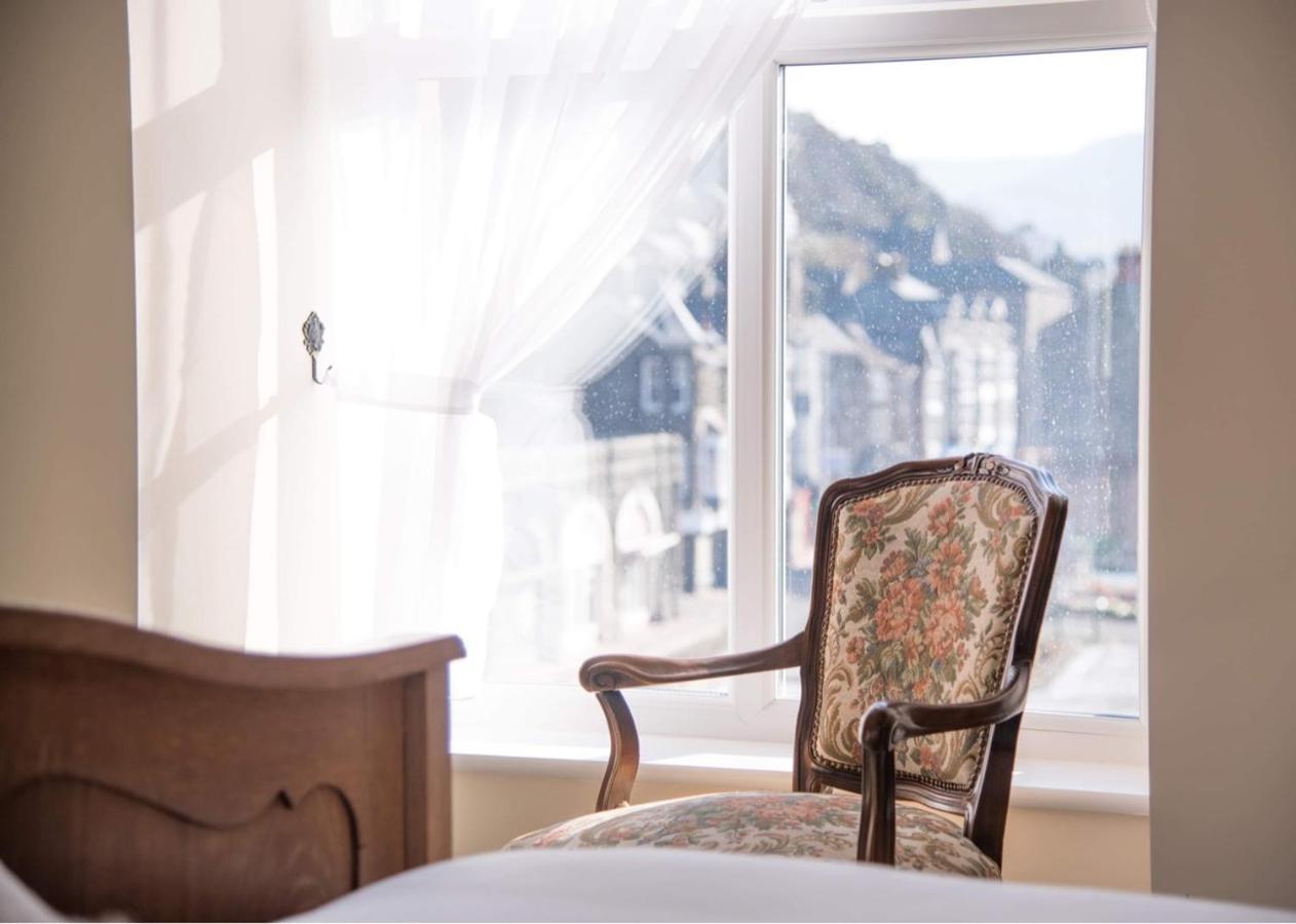 The Royal Bed and Breakfast Barmouth Buitenkant foto